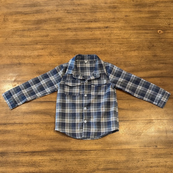 Other - ☀️3 for $10☀️ Plaid Button Down Shirt